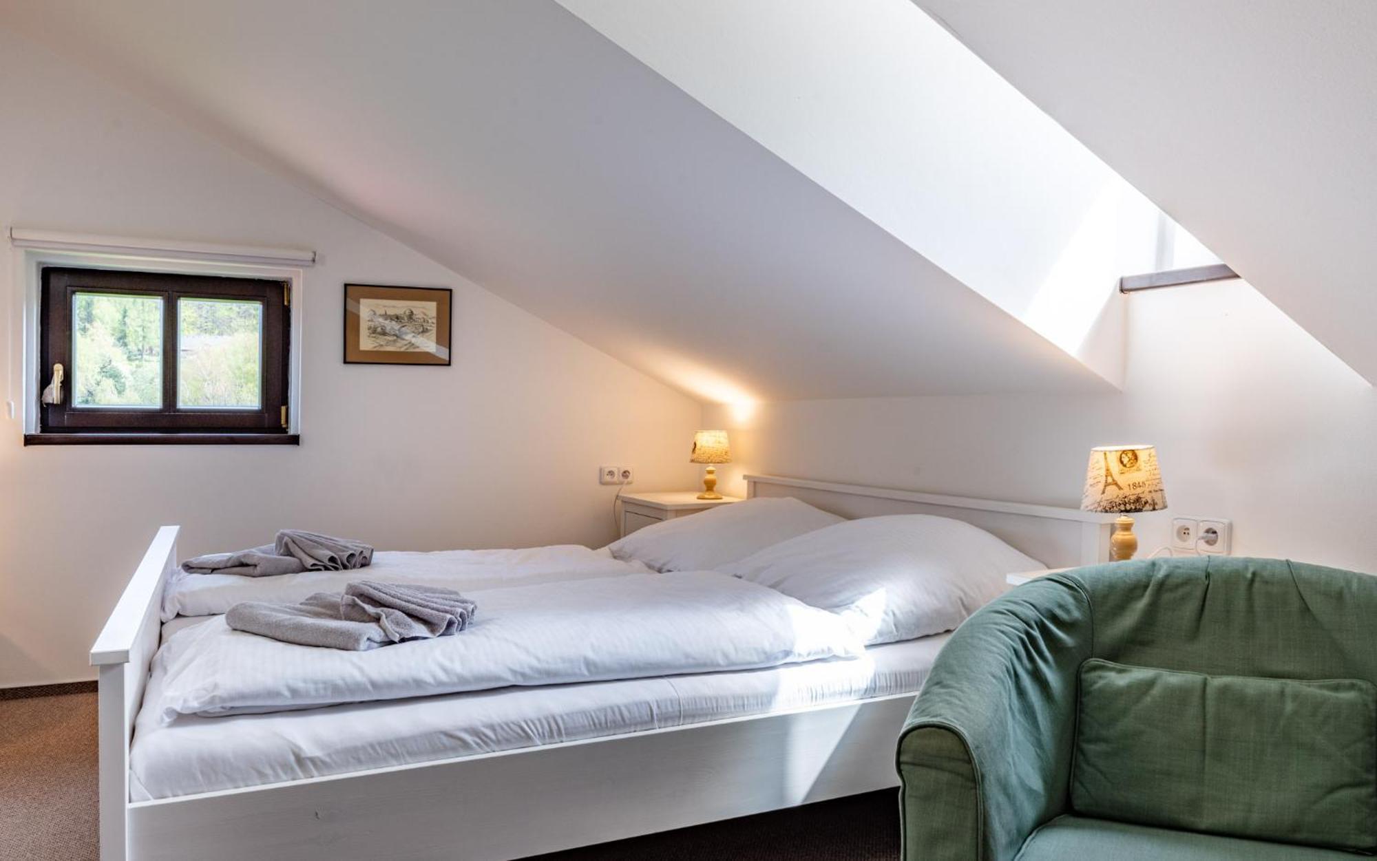 Hotel Svycarsky Dum Sneznik Oda fotoğraf